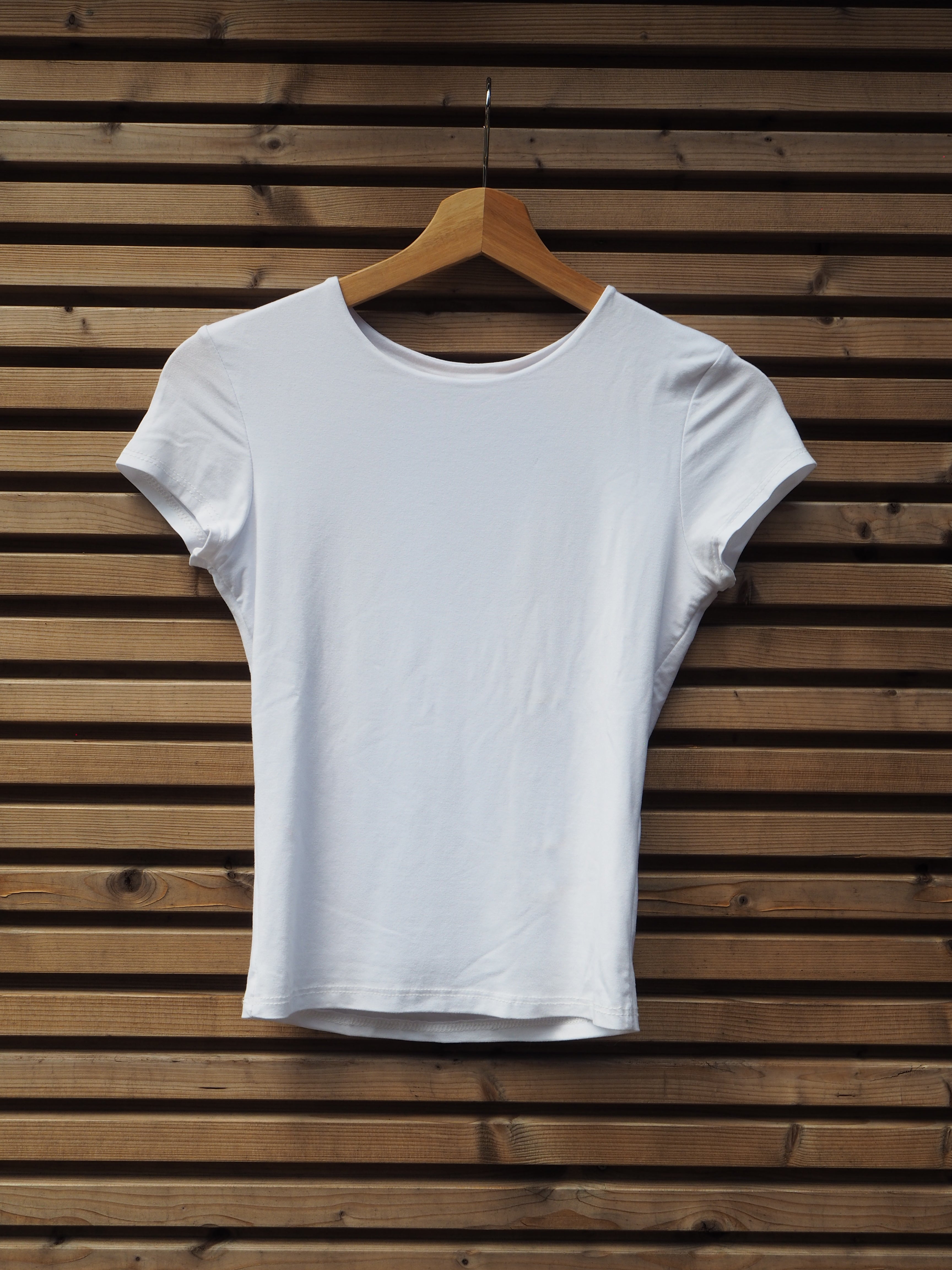 Basic white top